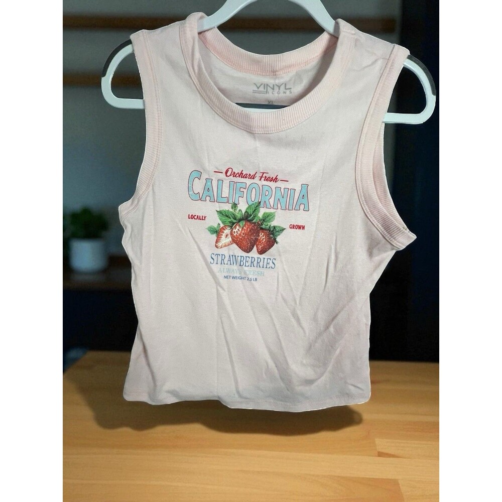 Vinyl Icons Strawberry T-Shirt XL Womens Juniors Medium Pink Shirt